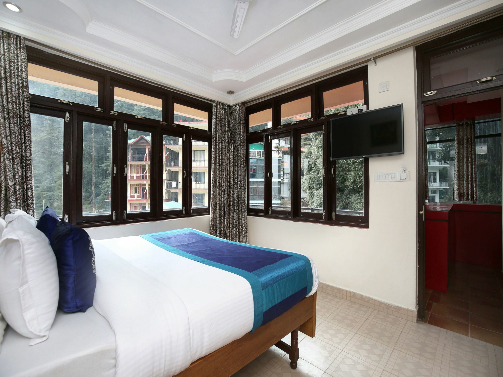 Oyo 9942 Hotel Ravine Dharamshala Exterior photo